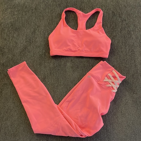 Fabletics | Boost PowerHold High-Waisted 7/8 Legging in Sorbet/Seashell - Picture 6 of 9